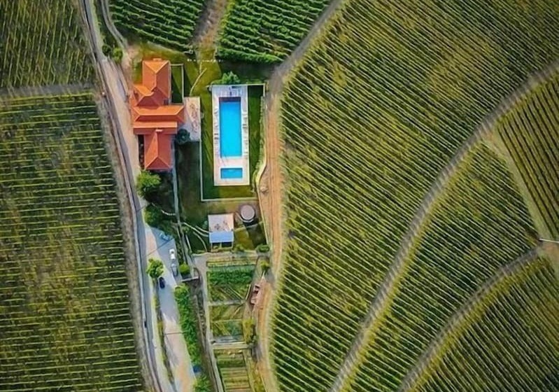 Casa Das Pipas / Quinta Do Portal