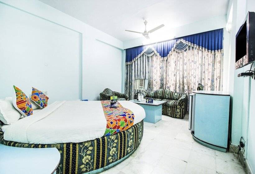 Fabhotel Mayfair Inn