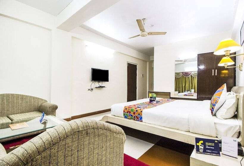 Fabhotel Mayfair Inn