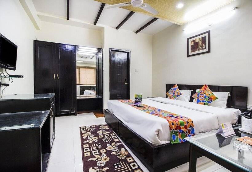 Fabhotel Mayfair Inn