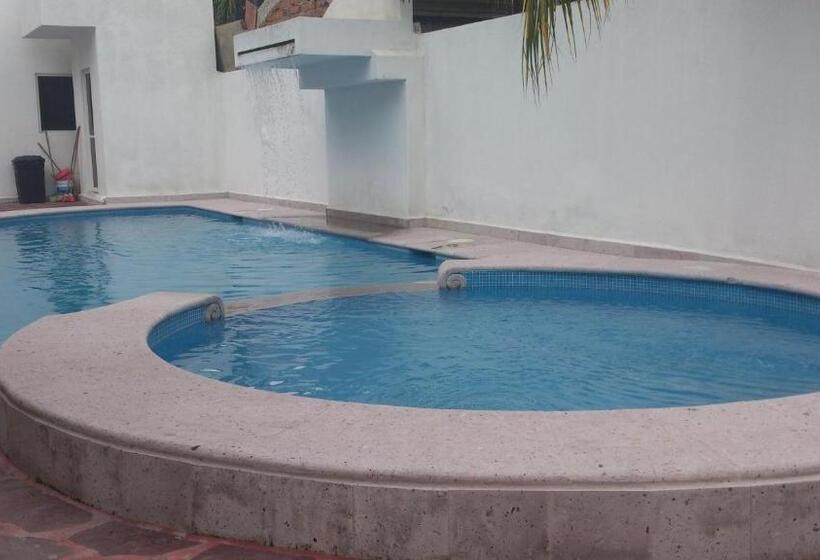 فندق Albatros Palace