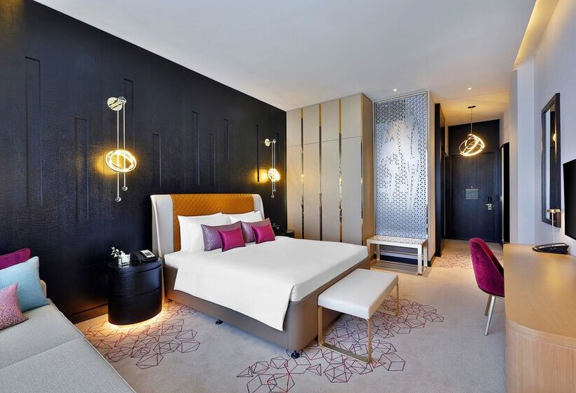 Alrayyan Hotel Doha, Curio Collection By Hilton