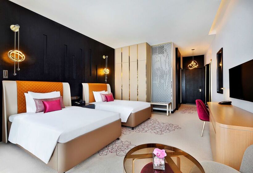 Alrayyan Hotel Doha, Curio Collection By Hilton