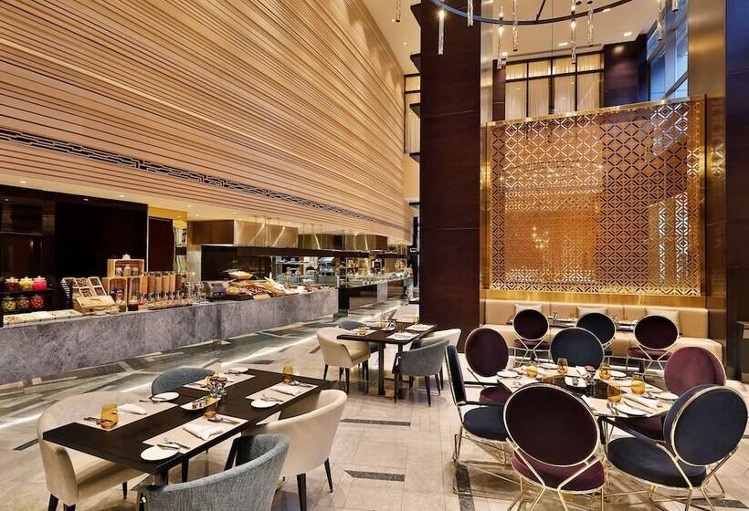 Alrayyan Hotel Doha, Curio Collection By Hilton