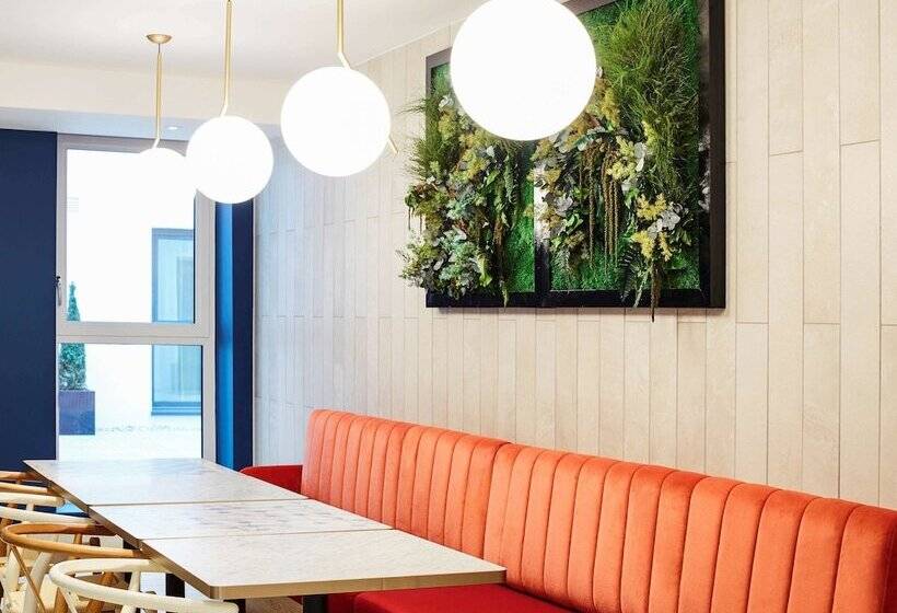 Aparthotel Adagio Edinburgh Royal Mile