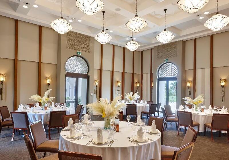 هتل Banyan Tree Tamouda Bay