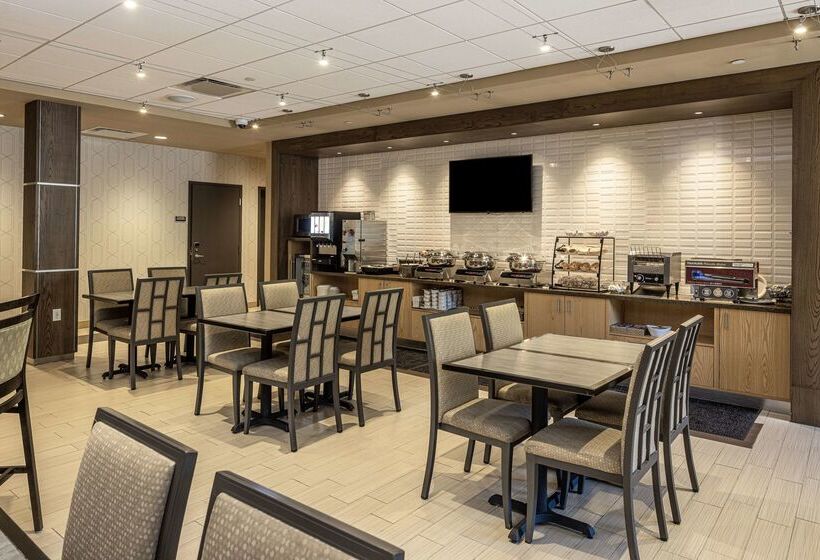 فندق Best Western Plus Franciscan Square Inn & Suites  Steubenville