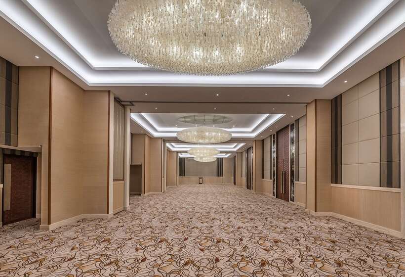 Best Western Plus The Ivywall Hotel Palawan