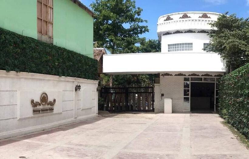 בית מלון כפרי Boracay Summer Palace