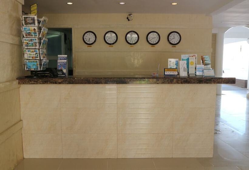 בית מלון כפרי Boracay Summer Palace