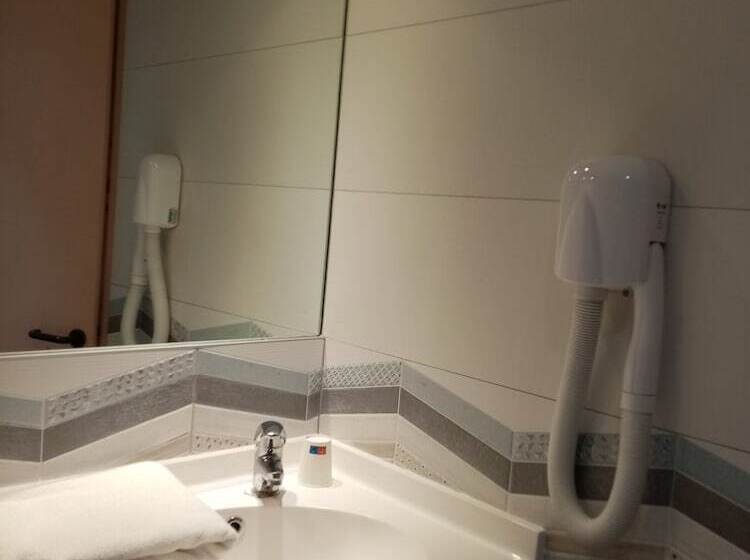 Brit Hotel St Quentin/nord