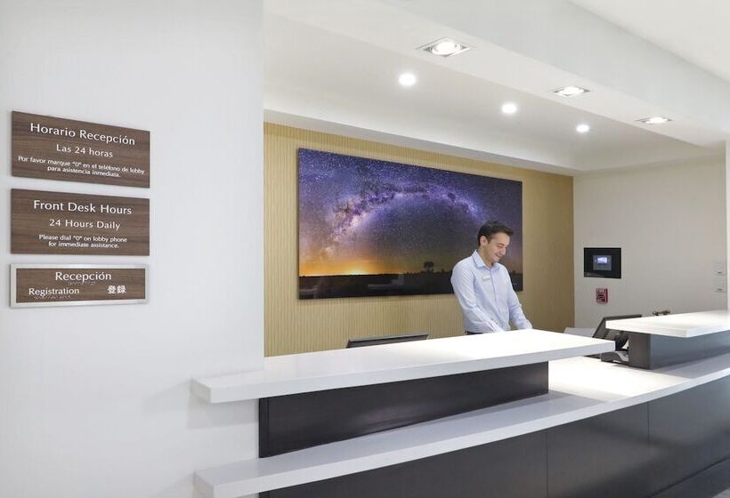 Отель Candlewood Suites Celaya By Ihg