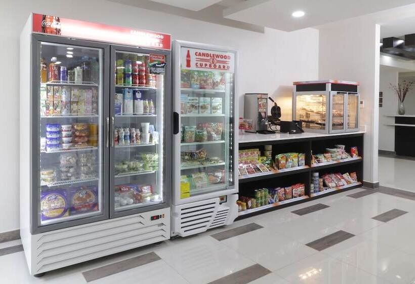 Отель Candlewood Suites Celaya By Ihg
