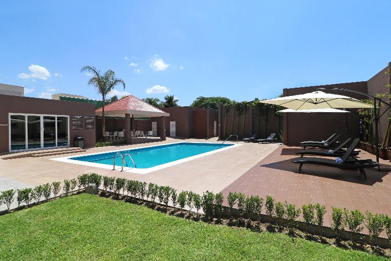 Отель Candlewood Suites Celaya By Ihg