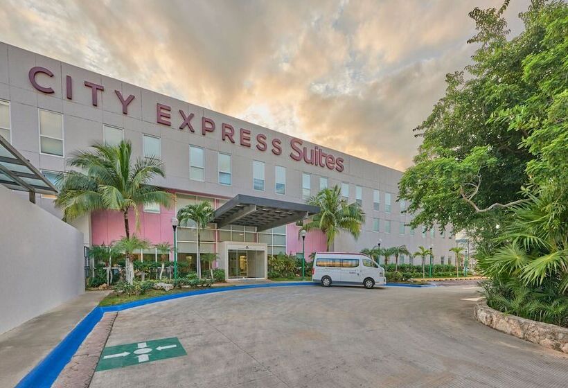 Отель City Express Suites By Marriott Playa Del Carmen