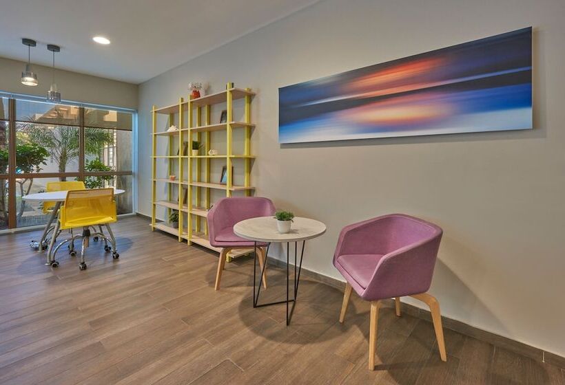 Отель City Express Suites By Marriott Playa Del Carmen