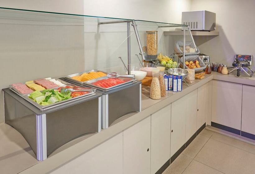 Отель City Express Suites By Marriott Playa Del Carmen