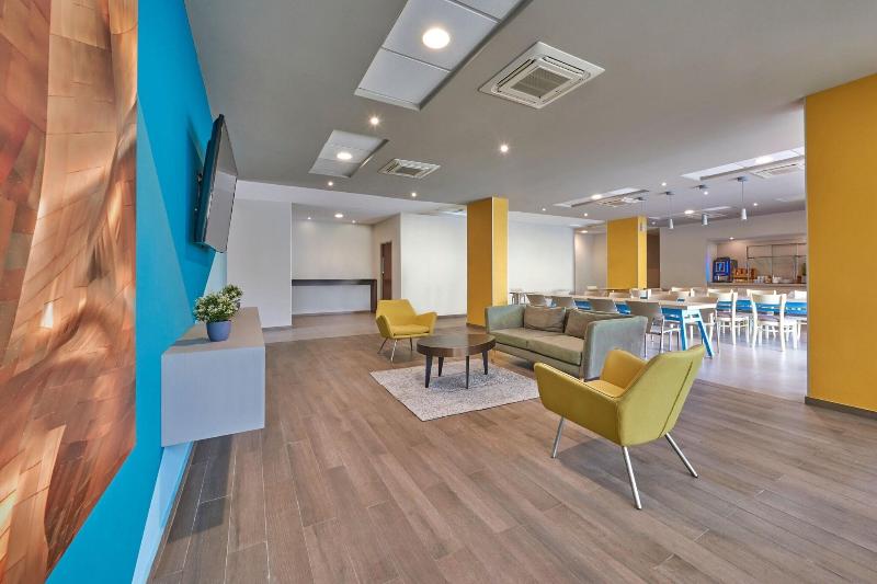 Отель City Express Suites By Marriott Playa Del Carmen