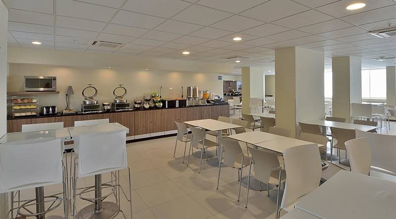 Отель City Express Suites By Marriott Playa Del Carmen