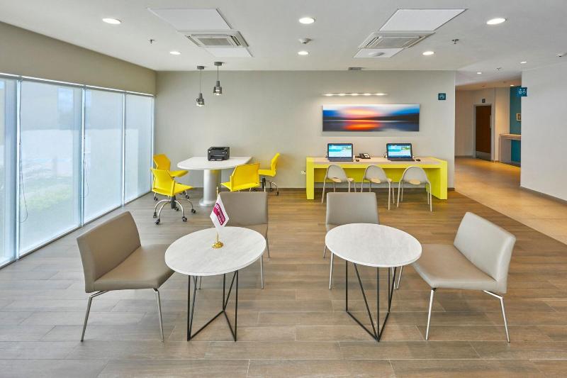 فندق City Express Suites By Marriott Silao Aeropuerto