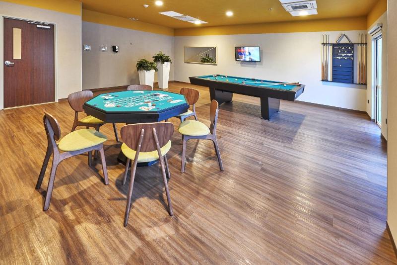 فندق City Express Suites By Marriott Silao Aeropuerto