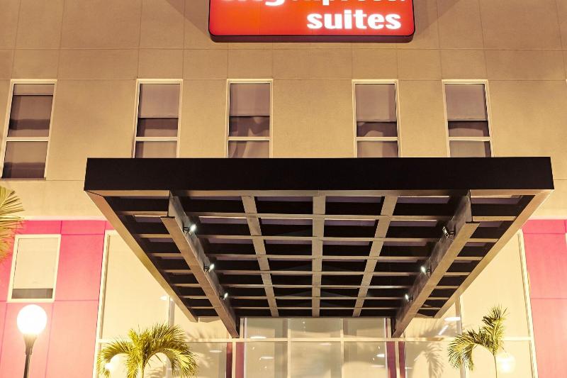 فندق City Express Suites By Marriott Silao Aeropuerto