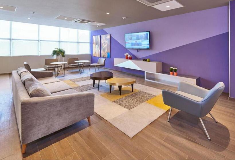 فندق City Express Suites By Marriott Silao Aeropuerto