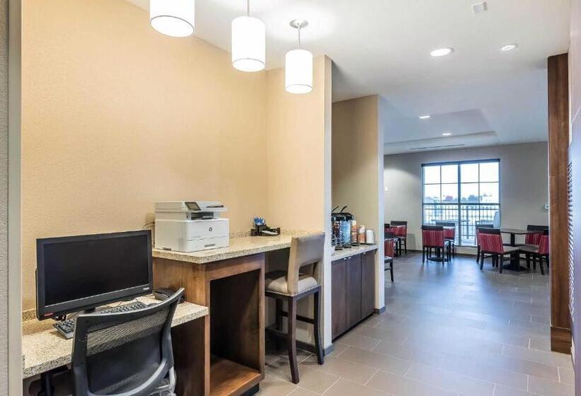 فندق Comfort Inn & Suites Sidney I 80