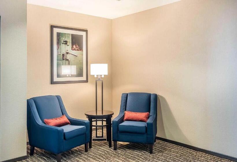 فندق Comfort Inn & Suites Sidney I 80