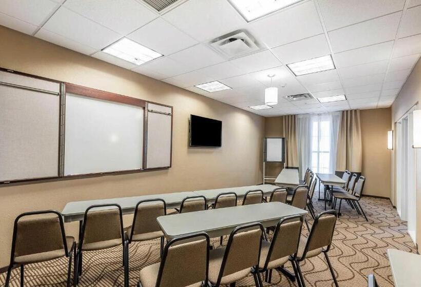 فندق Comfort Inn & Suites Sidney I 80