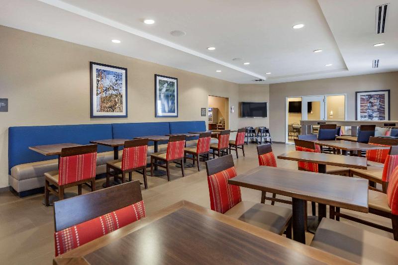 فندق Comfort Inn & Suites Sidney I 80