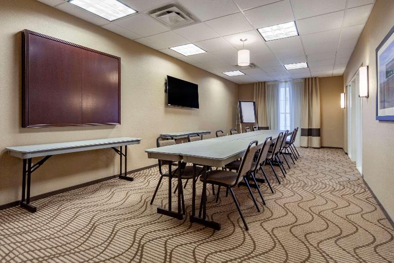 فندق Comfort Inn & Suites Sidney I 80