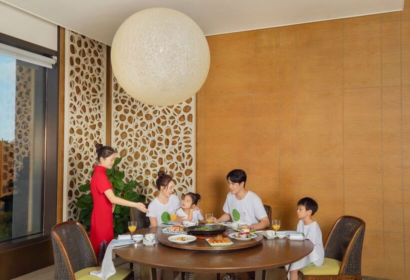 ホテル Crowne Plaza Ningbo Xiangshan Sea View By Ihg