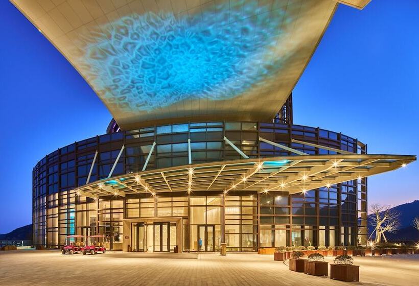 ホテル Crowne Plaza Ningbo Xiangshan Sea View By Ihg
