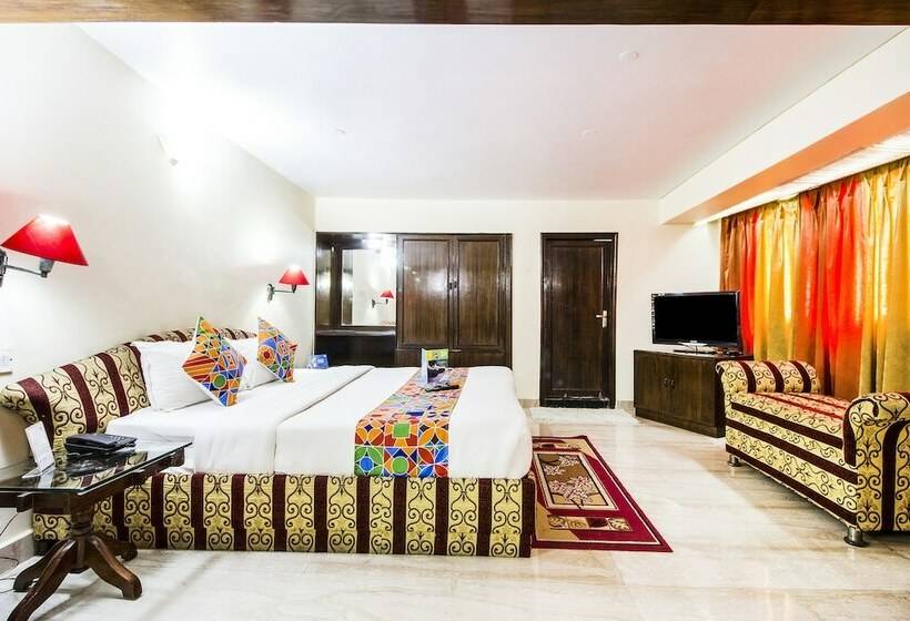 Fabhotel Mayfair Inn