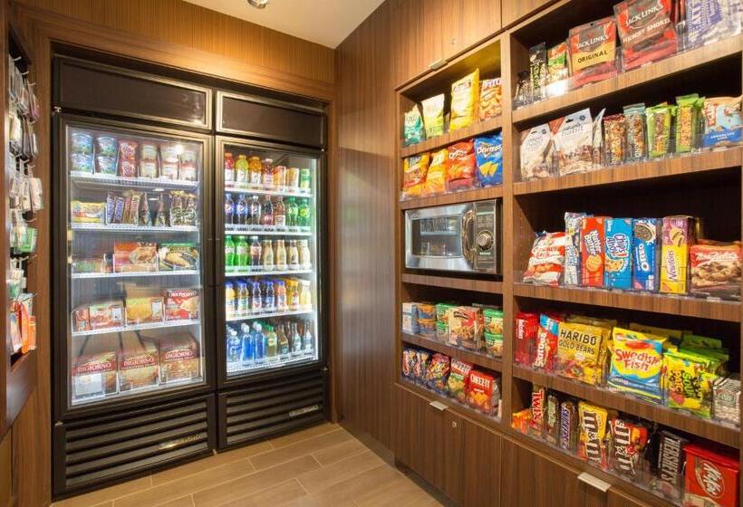 فندق Fairfield Inn & Suites By Marriott Burlington