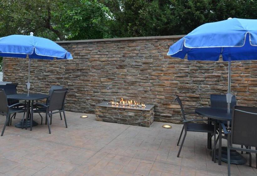 فندق Fairfield Inn & Suites By Marriott Fremont