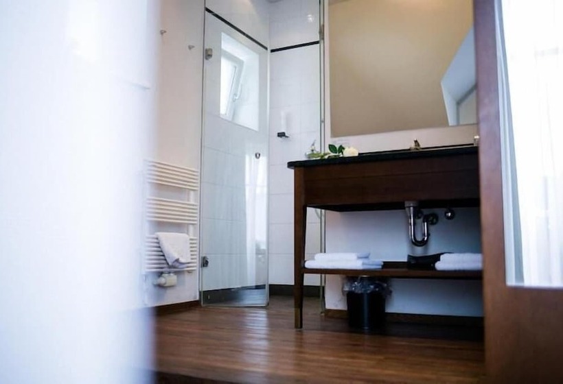 فندق Friesachers Aniferhof