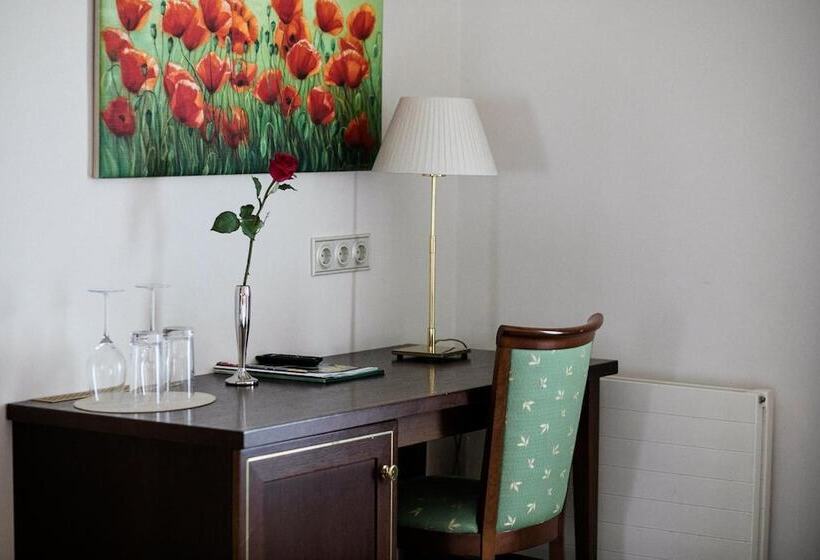 فندق Friesachers Aniferhof