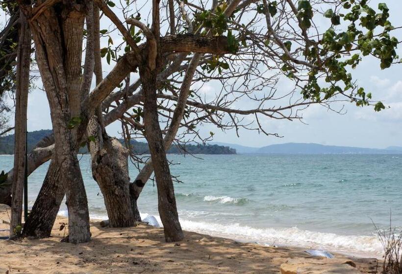 هتل Gold Sand Beach Bungalow