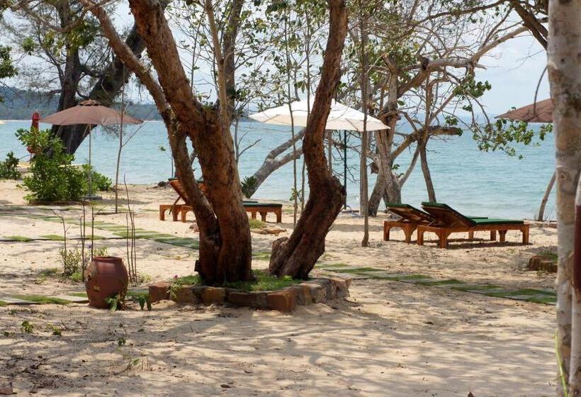 هتل Gold Sand Beach Bungalow