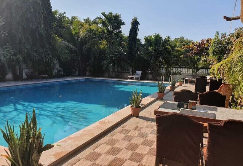 هتل Green Park Resort