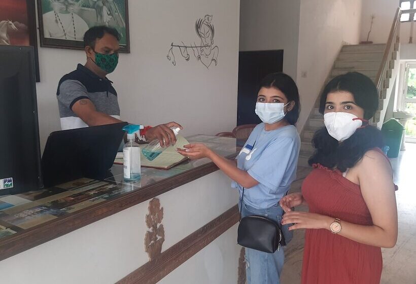 هتل Green Park Resort