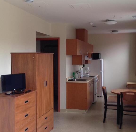ホテル Backpacker College At Memorial University   Grenfell Campus