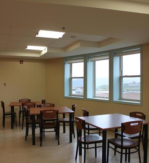 ホテル Backpacker College At Memorial University   Grenfell Campus