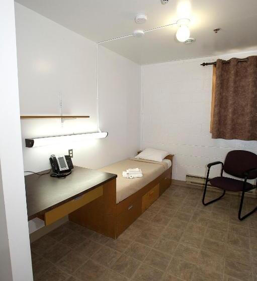 ホテル Backpacker College At Memorial University   Grenfell Campus
