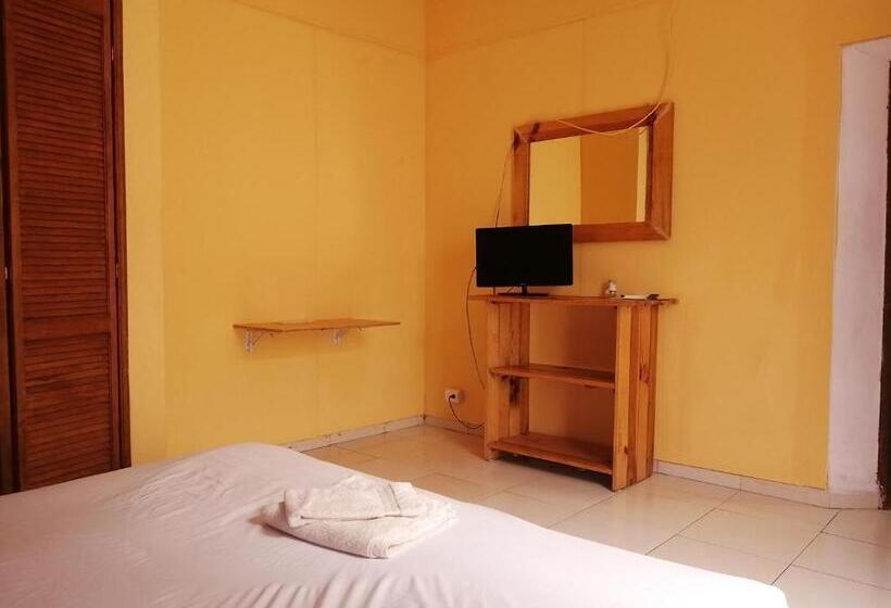 בית מלון כפרי Guest House La Casa Del Quetzal