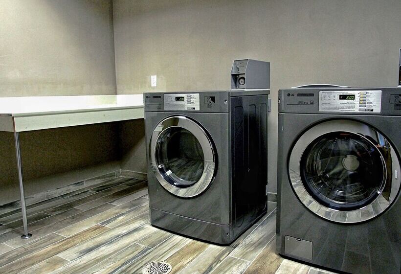 فندق Hampton Inn & Suites Moore