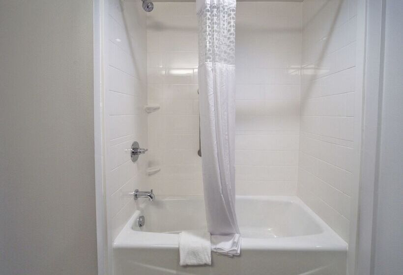 فندق Hampton Inn & Suites Moore