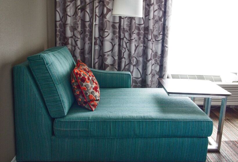 فندق Hampton Inn & Suites Moore